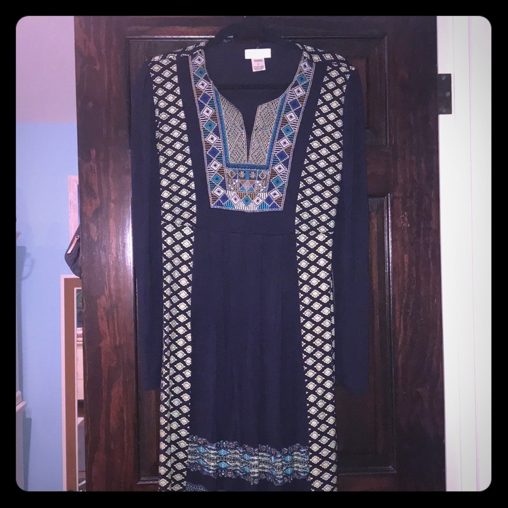 Freeway Embroidered Dress 💙